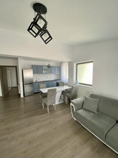 Unirii, proprietar inchiriez apartament 3 camere,