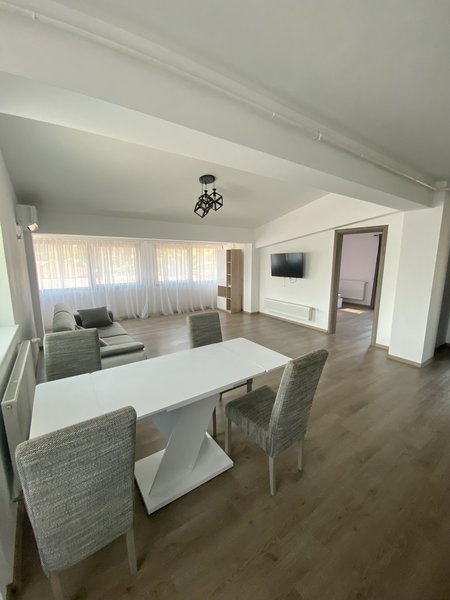 Unirii, proprietar inchiriez apartament 3 camere,